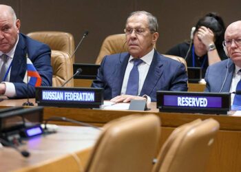 وزير الخارجية الروسي، سيرجي لافروف، وفاسيلي نيبينزيا.صورة.رويترز