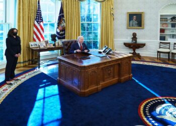 الرئيس الأمريكي جو بايدن، ونائبه، كامالا هاريس.صورة.CNN