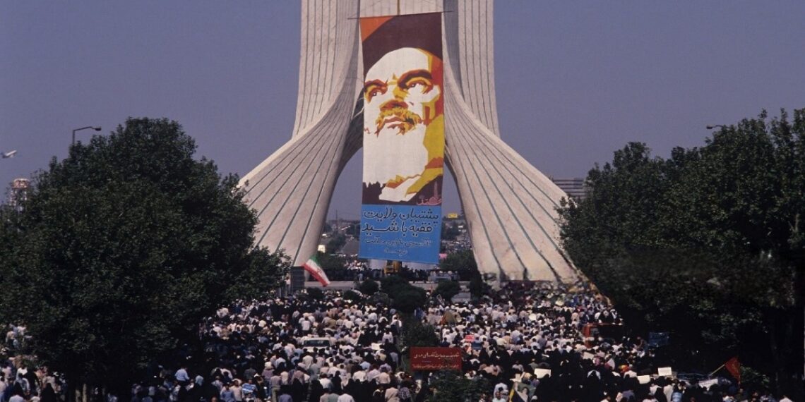 الثورة الإيرانية