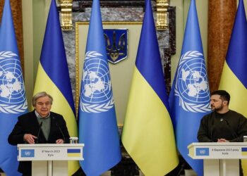 فولوديمير زيلنيسكي، وأنطونيو غويتريش.صورة.رويترز