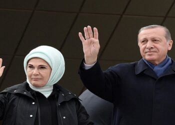 رجب طيب أردوغان، وزوجته أمينة أردوغان.صورة.GETTY