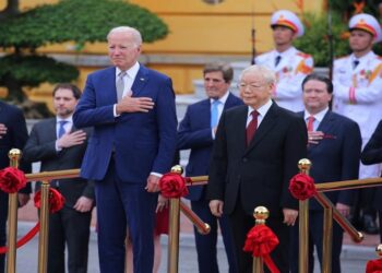 الرئيس الأمريكي جو بايدن والأمين العام للجنة المركزية للحزب الشيوعي الفيتنامي نجوين فو ترونج.صورة.AP