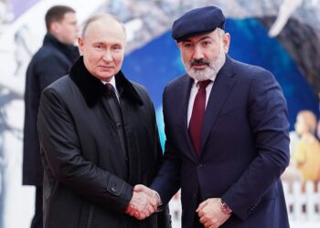 فلاديمير بوتين، ونيكول باشينيان.صورة.إزفستيا