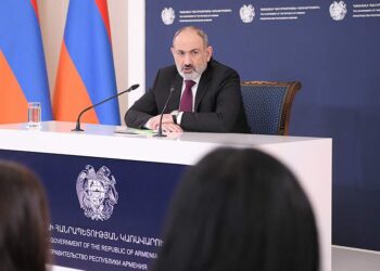 نيكول باشينيان.صورة.تاس