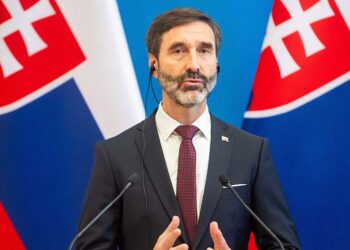 وزير الخارجية جوراج بلانار.صورة.تاس