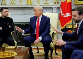 دونالد ترامب وفولوديمير زيلينسكي.صورة.رويترز