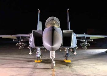 القيادة المركزية الأمريكية تصدر صورة لمقاتلة حديثة في الشرق الأوسط