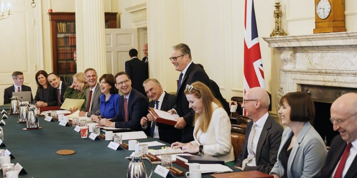 فضيحة ضريبية تطيح بأنجيلا راينر من منصب نائبة رئيس الوزراء البريطاني