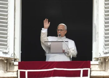 البابا ليو يدين اتساع الفجوة بين الأثرياء والعمال