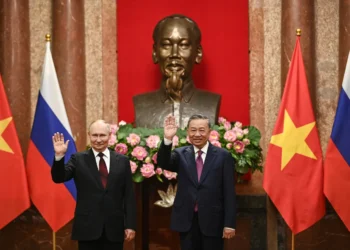 وثائق تكشف آلية سرية بين روسيا وفيتنام لتسوية عقود السلاح بعيداً عن العقوبات الغربية