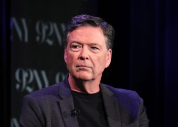 إدانة نيكولا ساركوزي بالتآمر الجنائي في قضية فساد تاريخية