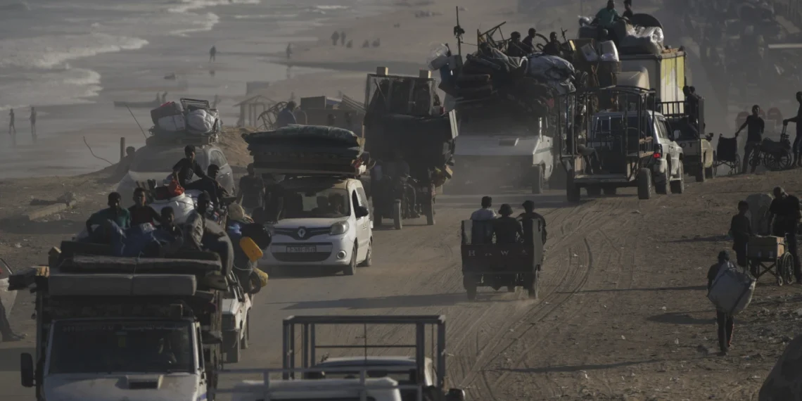 القوات الإسرائيلية تواصل هجومها البري على غزة وسط نزوح جماعي وانتقادات دولية