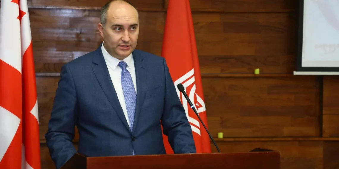 البابا ليو يدين اتساع الفجوة بين الأثرياء والعمال