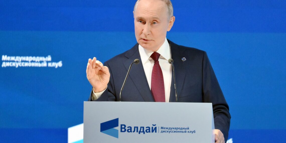 بوتين: الأزمة الأوكرانية يجب أن تُفهم في منطق عالم متعدد الأقطاب