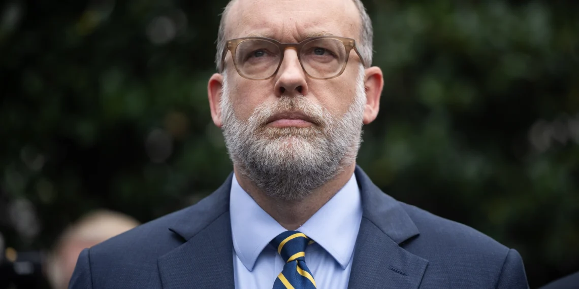 مستشارو ترامب يحذرون من خسائر اقتصادية بـ15 مليار دولار أسبوعياً في حال استمرار الإغلاق الحكومي