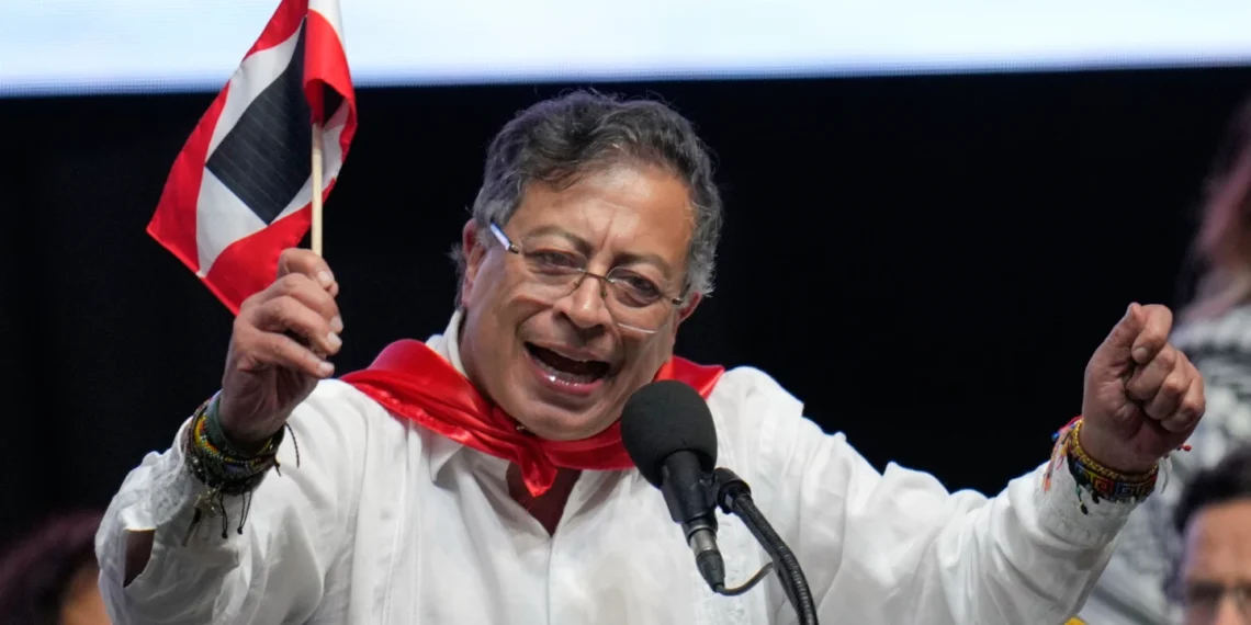 الأثرياء الفرنسيون يهربون رؤوس أموالهم إلى لوكسمبورغ وسويسرا مع تصاعد الاضطرابات السياسية في عهد ماكرون