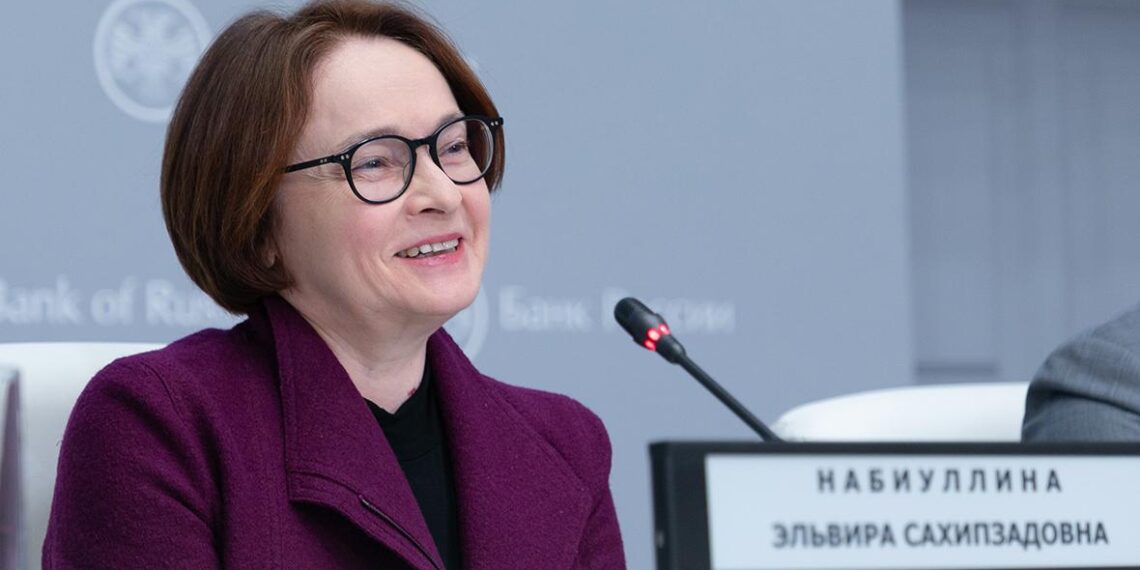 نابيولينا: الاقتصاد الروسي يدخل مرحلة «تباطؤ منضبط» مع بدء خفض أسعار الفائدة