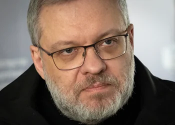 ترامب يوقّع قانونًا لإنهاء أطول إغلاق حكومي في تاريخ الولايات المتحدة بعد 43 يومًا من الشلل