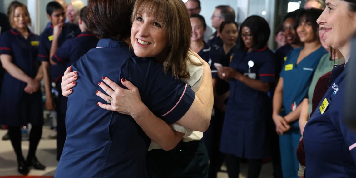 مقاتلة J-35 الصينية تستقطب اهتمام مشترين في الشرق الأوسط رغم غياب المعلومات الكاملة عن قدراتها