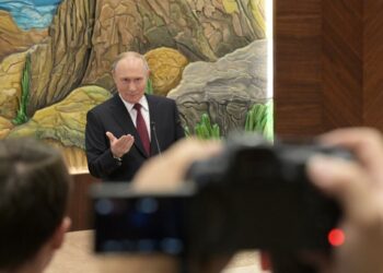 بوتين يكشف للمرة الأولى هيكل مقترحات السلام الأمريكية ويعلن استعداد موسكو لبدء مفاوضات مباشرة مع واشنطن