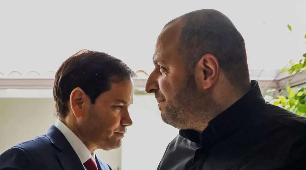 ماكرون يكشف عن خدمة عسكرية تطوعية جديدة لتعزيز قدرات الجيش الفرنسي ابتداءً من 2026