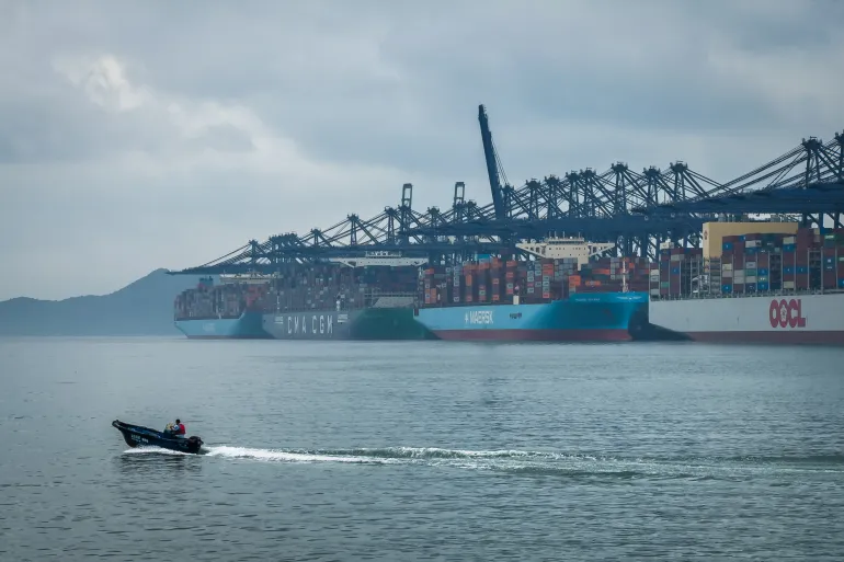 الولايات المتحدة تعترض سفينة شحن متجهة من الصين إلى إيران في خطوة نادرة