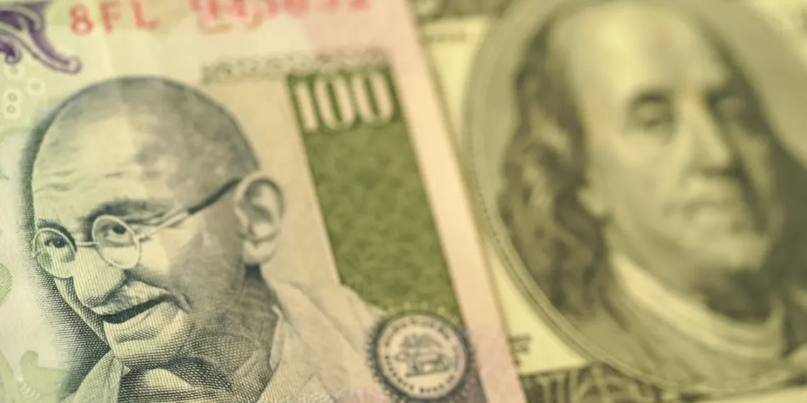 ماكرون يؤكد بناء حاملة طائرات نووية جديدة رغم الضغوط على المالية العامة