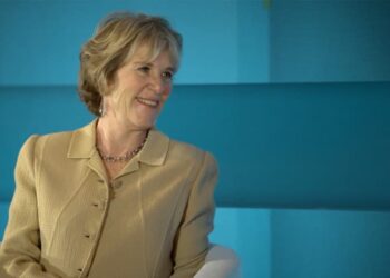 هانا روتشيلد: لم أكن على علم بخطط خلافة والدي إلا بعد وفاته