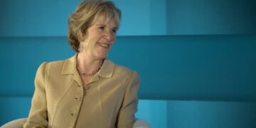 هانا روتشيلد: لم أكن على علم بخطط خلافة والدي إلا بعد وفاته