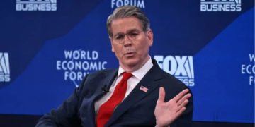 واشنطن تقرّ بدور العقوبات في زعزعة اقتصاد إيران