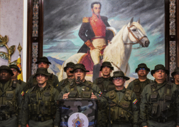 خامنئي: إيران «لن تتراجع» أمام التخريب والاضطرابات المدعومة من الخارج