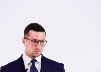 طهران تحذر من الحرب إذا «اختبرت» واشنطن خيار القوة