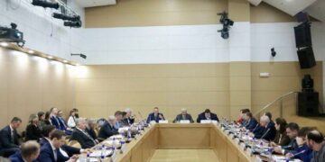 بريماكوف: شركة عسكرية خاصة سهّلت افتتاح «البيوت الروسية» في مالي وإفريقيا الوسطى