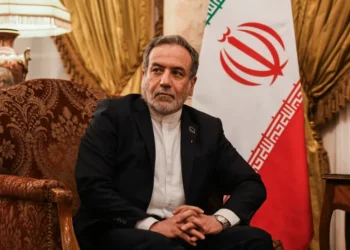 طهران تحذر من الحرب إذا «اختبرت» واشنطن خيار القوة