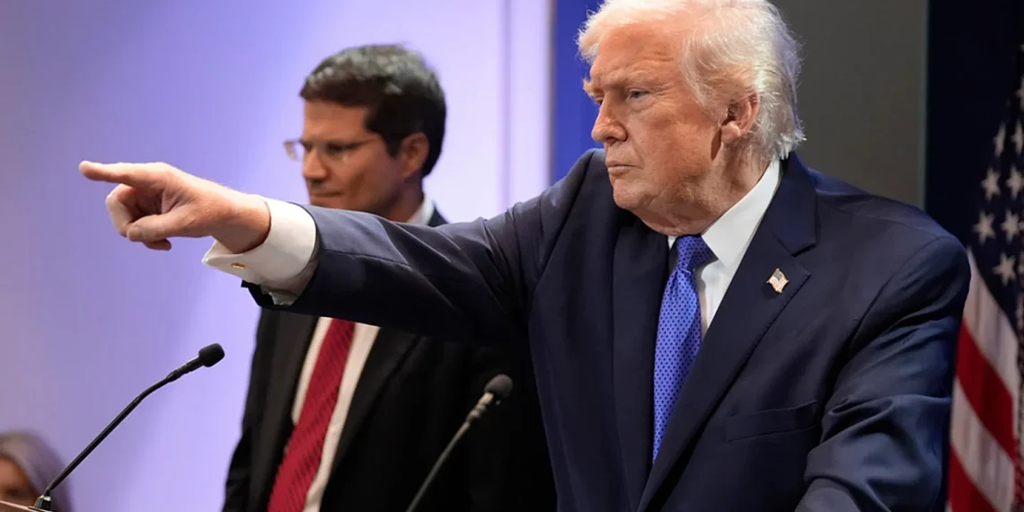 بوتين يوقع تعديلات تُلزم شركات الاتصالات بتعليق الخدمات بناءً على طلب جهاز الأمن الفيدرالي