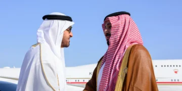 انتقادات أكاديمي سعودي لعلاقات الإمارات بإسرائيل تثير نقاشاً حول تباينات خليجية