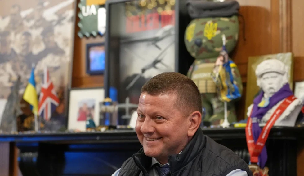 زالوجني يكشف عن توترات عميقة مع زيلينسكي وسط تكهنات بدوره السياسي المستقبلي