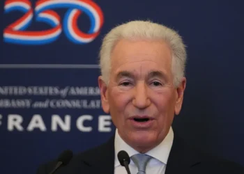 فرنسا تقيد وصول السفير الأمريكي إلى الوزراء بعد خلاف دبلوماسي بشأن مقتل ناشط يميني