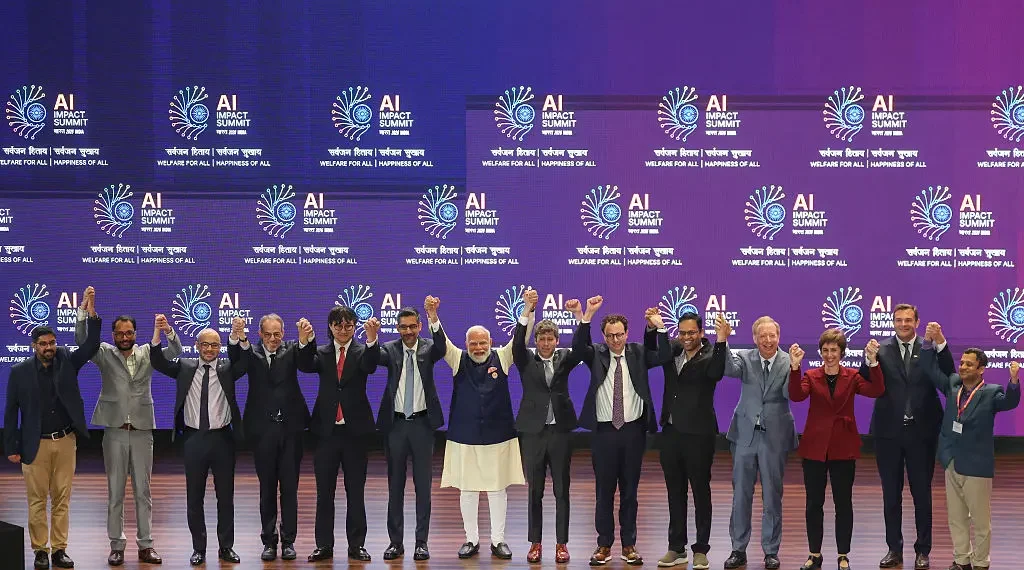 انتقادات أكاديمي سعودي لعلاقات الإمارات بإسرائيل تثير نقاشاً حول تباينات خليجية