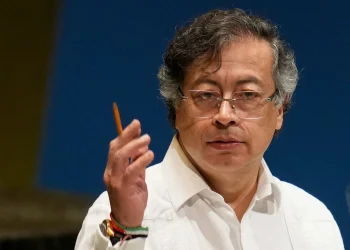 وفاة الممثل ولاعب الفنون القتالية تشاك نوريس عن 86 عامًا