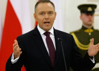 واشنطن تمنح إعفاءً مؤقتًا لمدة 30 يومًا لبيع النفط الروسي العالق في البحر