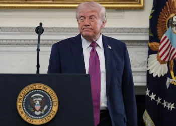 ترامب يمدد وقف إطلاق النار مع إيران إلى أجل غير محدد مع استمرار الحصار