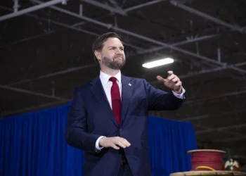 فانس يتوجه إلى إسلام آباد لقيادة أول مفاوضات مباشرة بين واشنطن وطهران منذ 1979