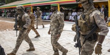 تقارير عن مقتل وزير الدفاع المالي في هجوم منسق قرب باماكو