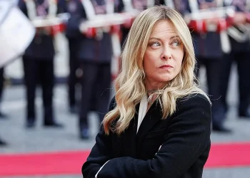 ترامب يمدد وقف إطلاق النار مع إيران إلى أجل غير محدد مع استمرار الحصار