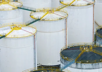 فانس يتوجه إلى إسلام آباد لقيادة أول مفاوضات مباشرة بين واشنطن وطهران منذ 1979