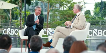 سنغافورة تحذر من أن مضيق هرمز قد يكون “بروفة” لصراع أميركي-صيني