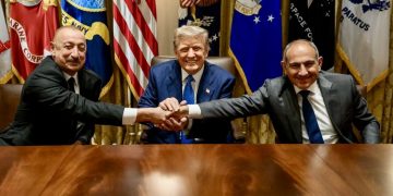 خبير إيراني يتهم أذربيجان بدعم عمليات ضد طهران وبخدمة أجندات غربية