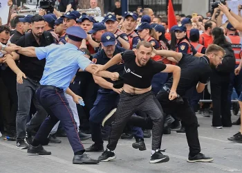 احتجاجات في ألبانيا ضد مشروع سياحي ضخم مرتبط بجاريد كوشنر