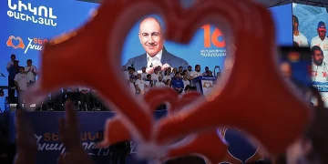 حزب «العقد المدني» يتصدر الانتخابات البرلمانية في أرمينيا وباشينيان يتعهد بمواصلة التقارب مع الغرب